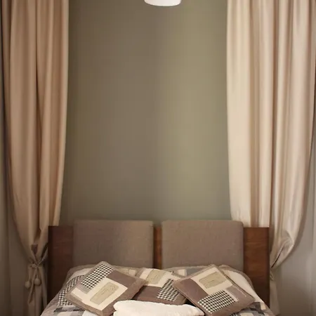 Old Cinema Loft Karl Апартаменты
